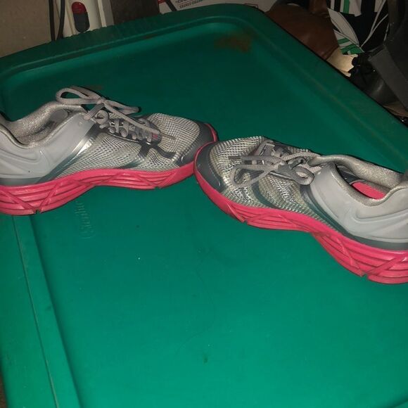 Nike sneakers - Picture 2 of 5